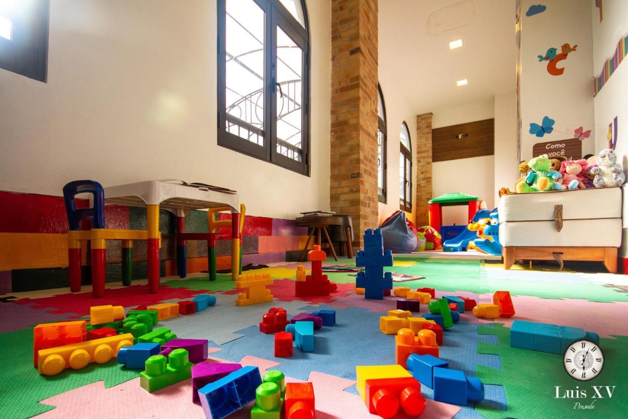 Pousada Luis XV Campos do Jordão المظهر الخارجي الصورة A nursery in Spain