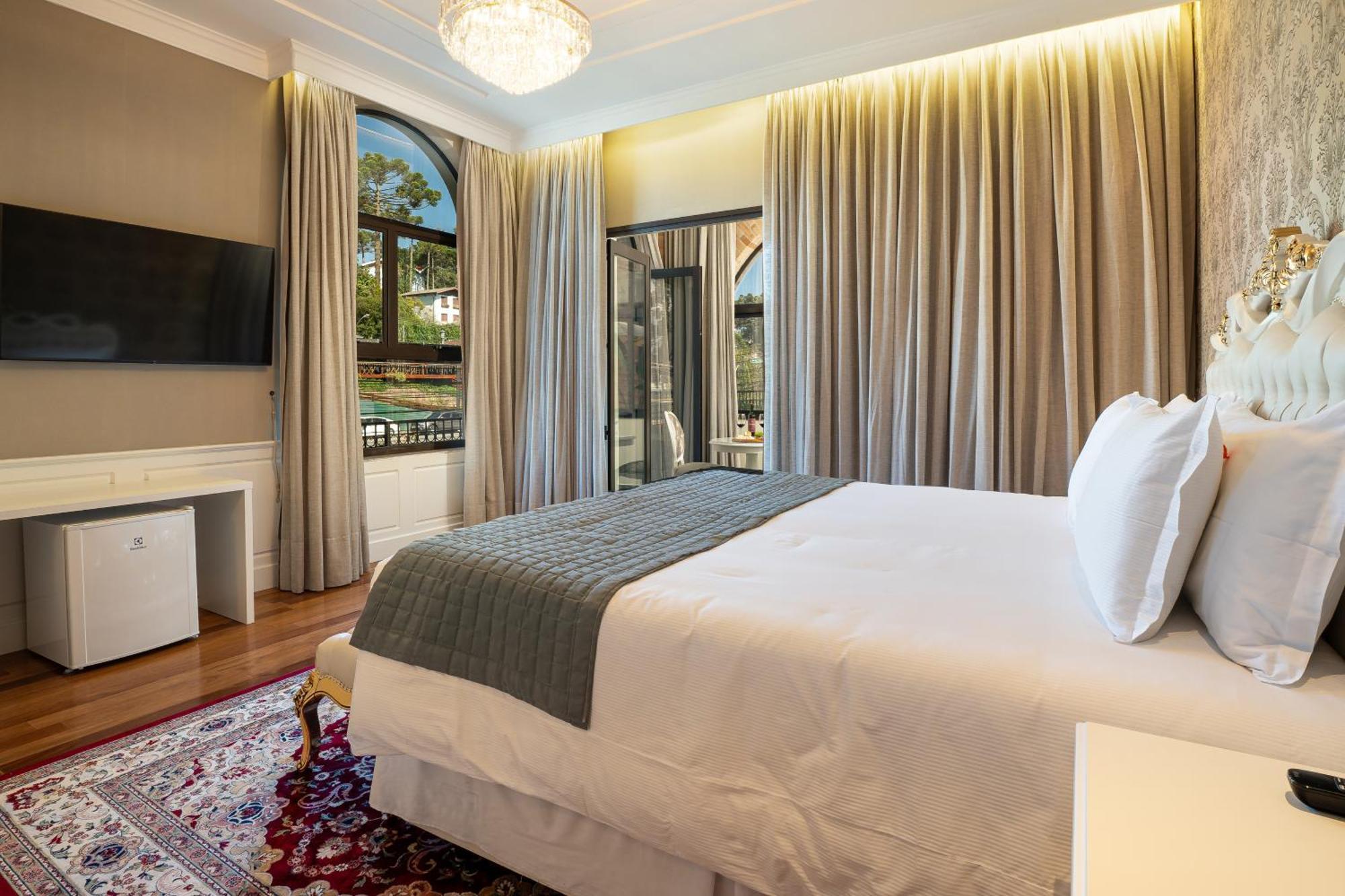 Pousada Luis XV Campos do Jordão المظهر الخارجي الصورة Deluxe Room
